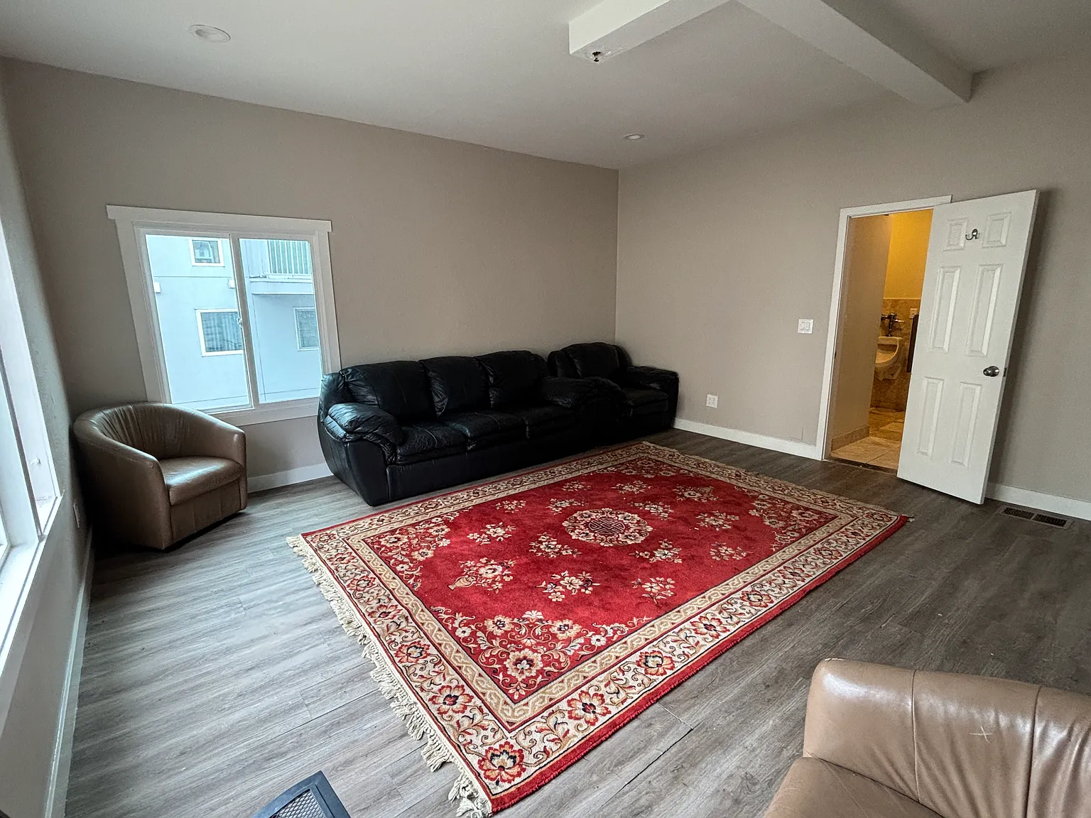 6 bed, $1,075 — Photo 3
