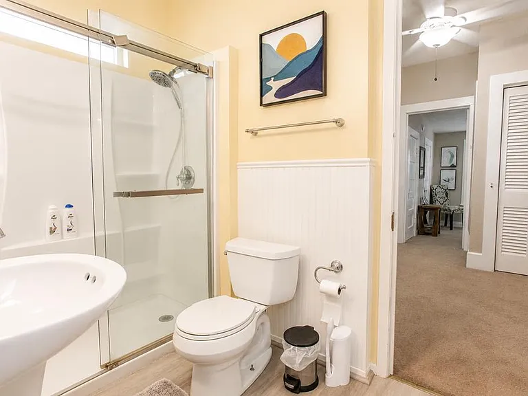 1809 S Lancaster St — Photo 19