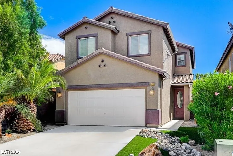 4 bed, 2.5 bath, 2045 sqft, $2,699 — Photo 1