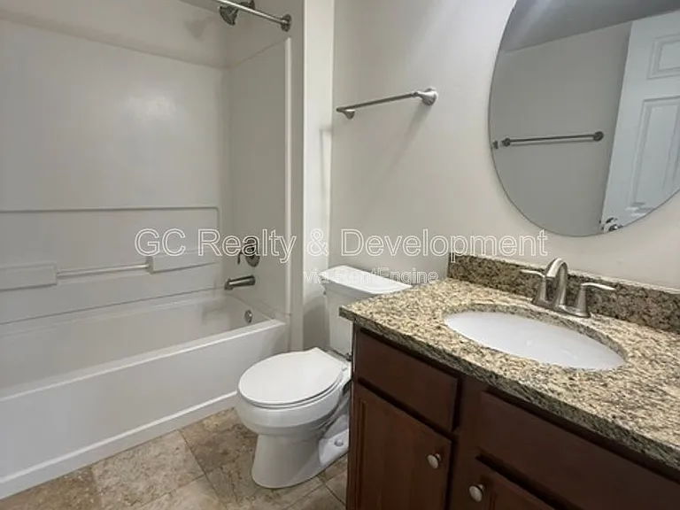 1064 Turin Dr — Photo 17