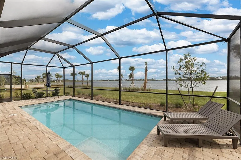 3 bed, 2.0 bath, 2000 sqft, $9,000 — Photo 2