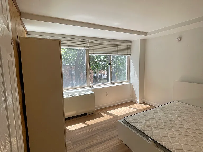 922 24th St NW #221 — Photo 16