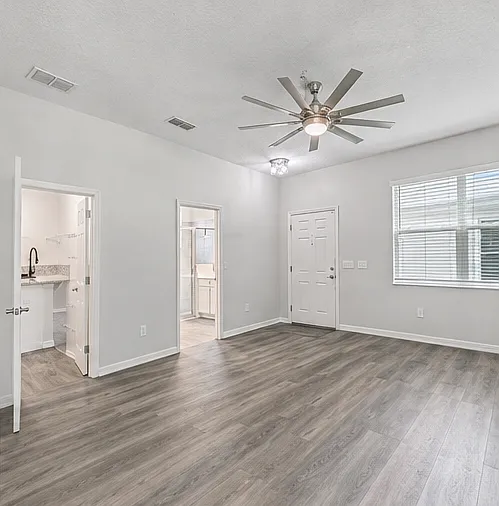 3 bed, 1473 sqft, $2,200 — Photo 3