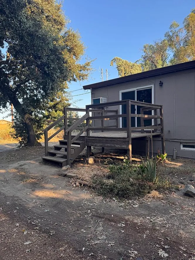 2 bed, 850 sqft, $1,465 — Photo 1