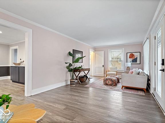 5th image of 1764 E Loretta Dr