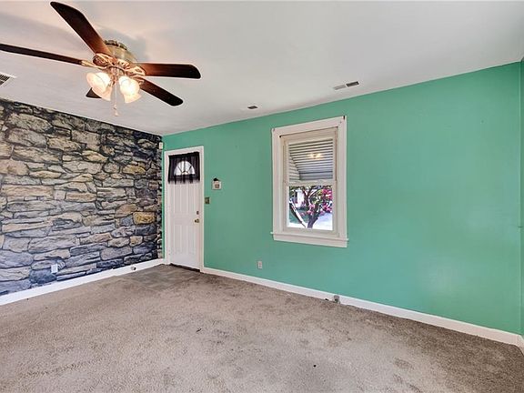 4th image of 2425 Grandy Ave