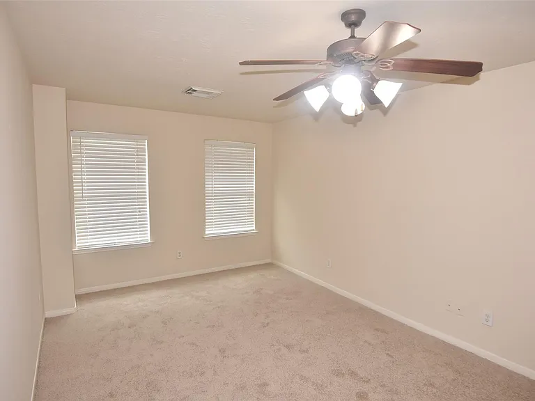 1035 Junction Ct — Photo 19