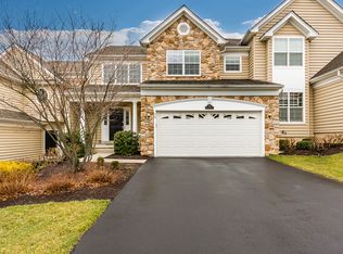 72 Sagewood Dr, Malvern, PA 19355