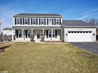 1067 Big Eagle Trl, Carol Stream, IL 60188