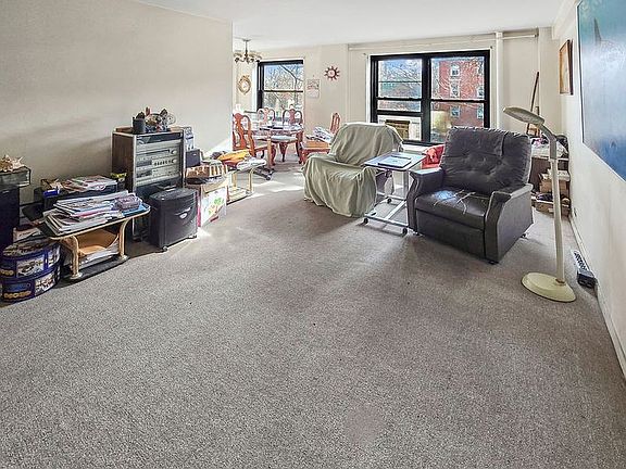 5th image of 210 Clinton Ave APT 4H