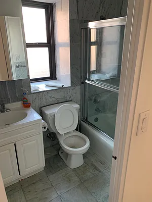 Rented by Olympia House Delaware LP | media 33