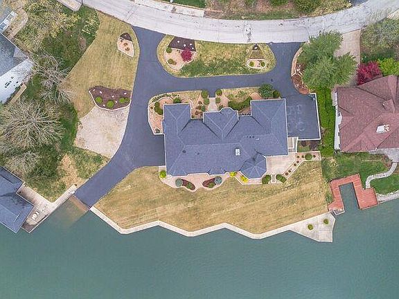 3rd image of 9690 W Vista Dr