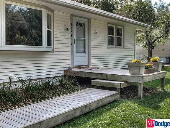 4th image of 7205 Sarpy Ave