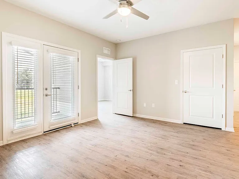 10001 Oak Bridge Cir #10001 — Photo 11