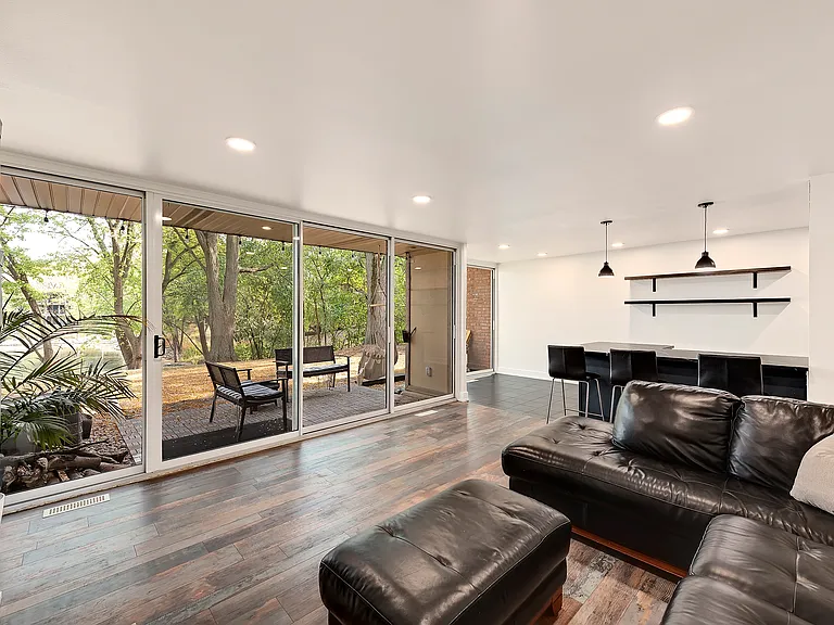 6023 Forest View Rd #1E — Photo 18