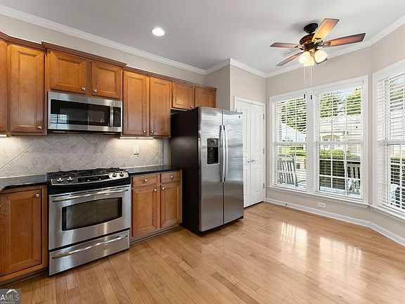 5th image of 6142 Longleaf Dr