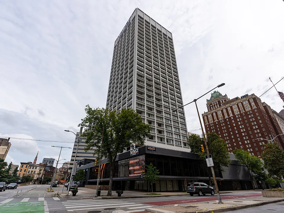 Building Photo 2