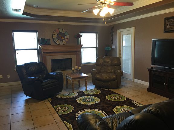 3rd image of 14401 Red River Dr
