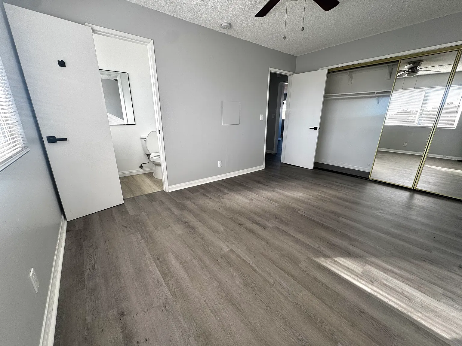 317 E Hazel St — Photo 4