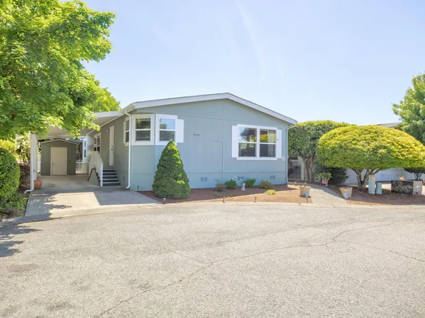 2371 Ryan Ct, Grants Pass, OR 97527