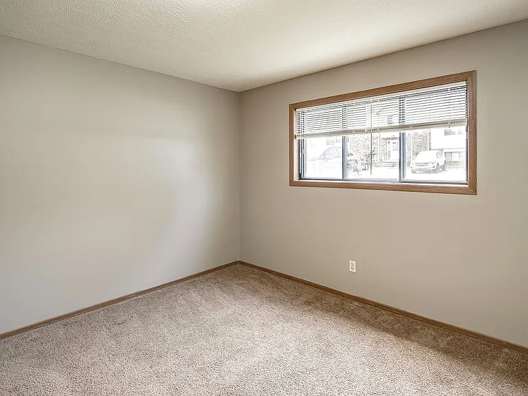 Gold Coast Apartments — Photo 40