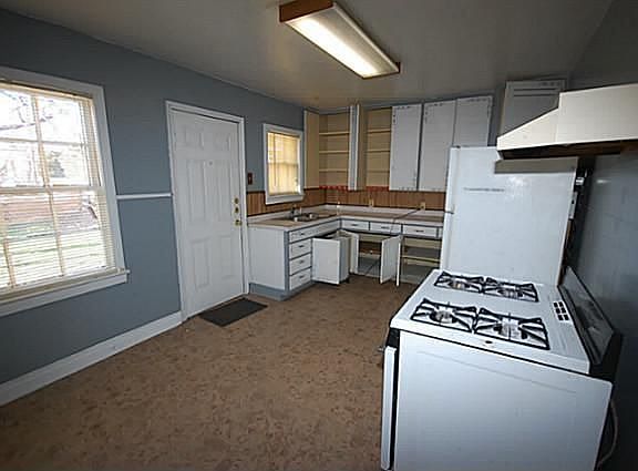 5th image of 1526 Barrow St