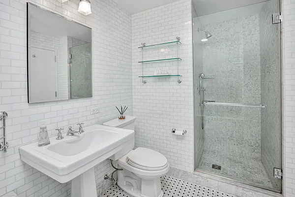 Rented by New York Residence | media 20