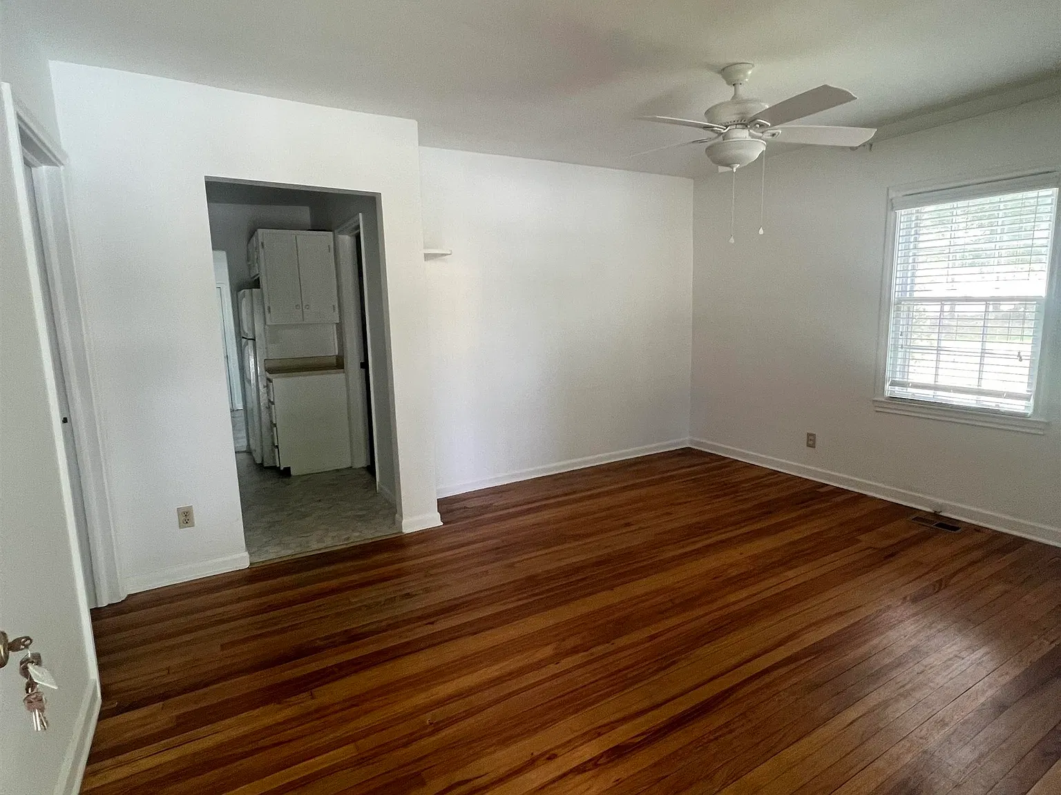 3 bed, 1168 sqft, $2,250 — Photo 2