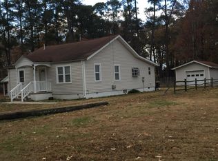 201 Hunts Neck Rd, Poquoson, VA 23662