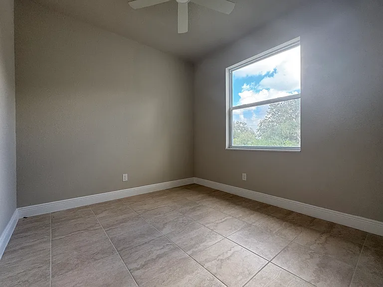 1304 Andover Dr — Photo 17