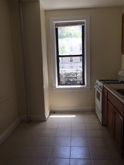 1st image of 13301 Sanford Ave APT 2L