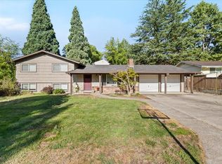 1924 Crestbrook Rd, Medford, OR 97504