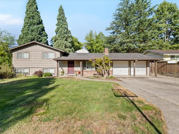 1924 Crestbrook Rd, Medford, OR 97504