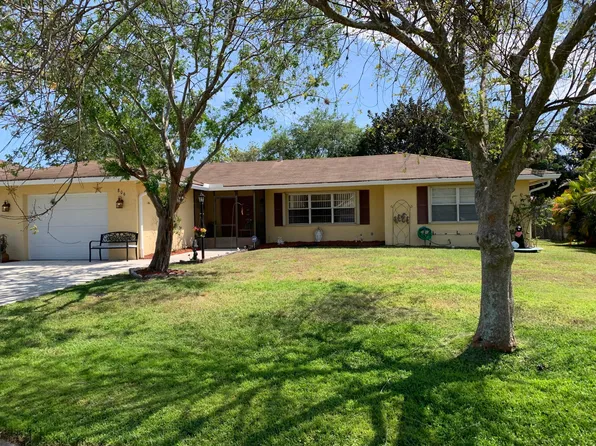 806 SE Carnival Avenue, Port St Lucie, FL 34983