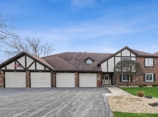 15730 Orlan Brook Dr UNIT 207, Orland Park, IL 60462
