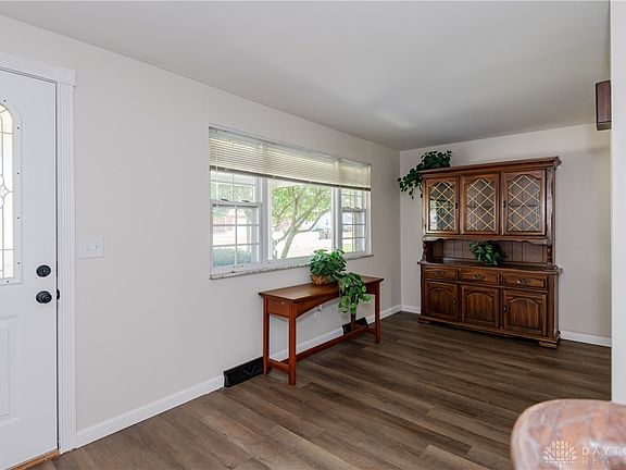 4th image of 9252 Jane Ave