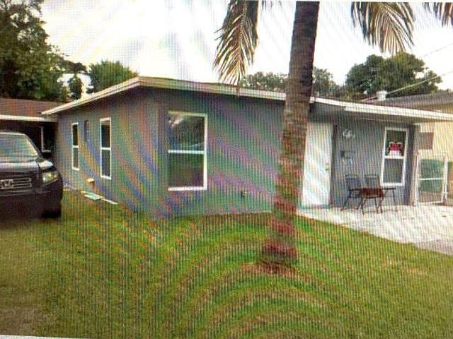 2nd image of 2423 NE 183rd St