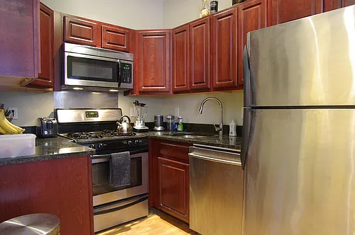 9 Pompeii St #1 Photo 1