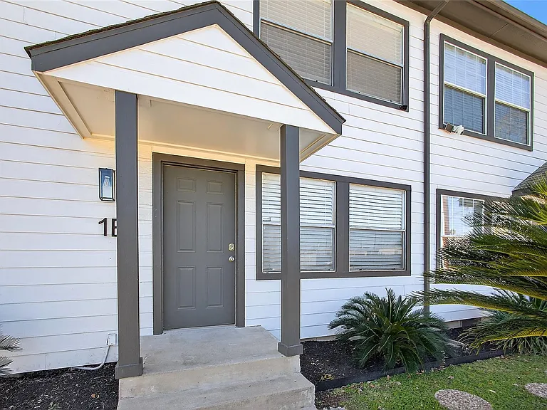 1221 Cedar Post Ln #1B — Photo 23