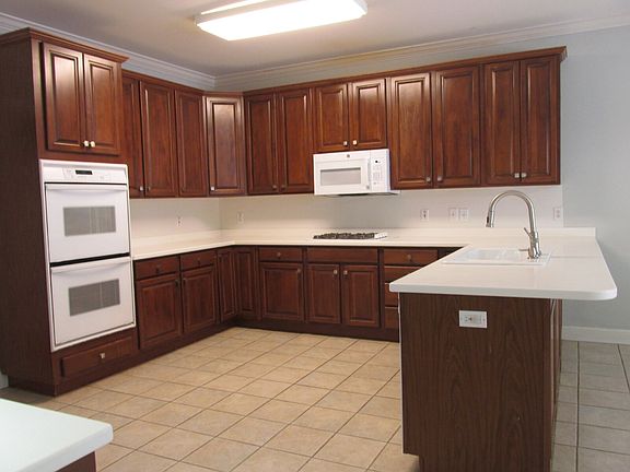 4th image of 6031 Rosemont Rd