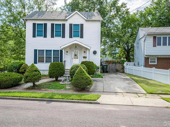 701 E Woodbridge Ave, Avenel, NJ 07001