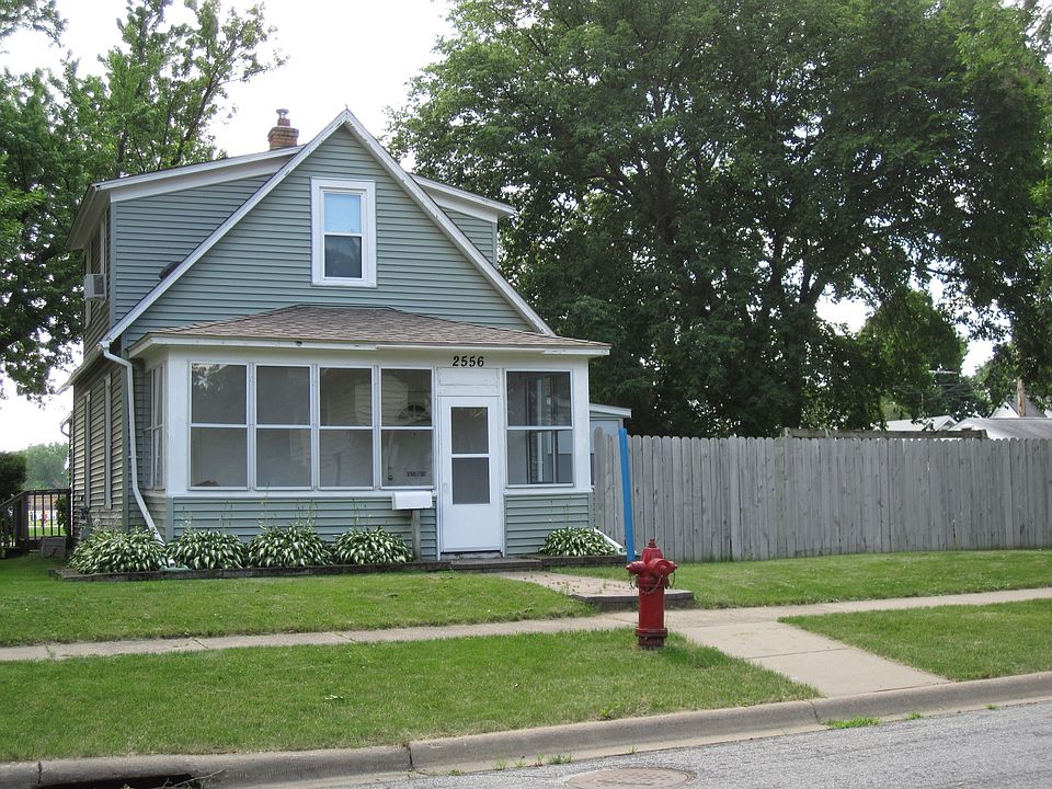 1st image of 2556 13th Ave E