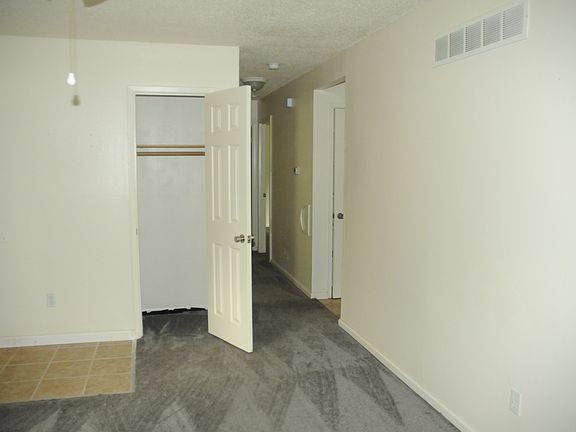 5th image of 2493 Soundview Ct