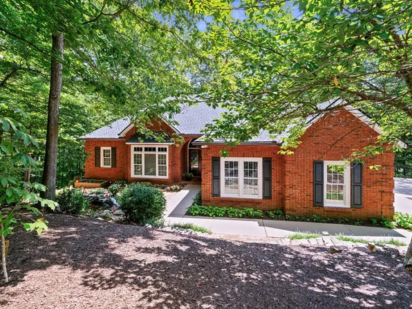 295 Quail Run Dr, Talking Rock, GA 30175