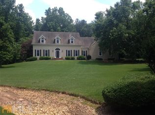 October Ln, Grantville, GA 30220