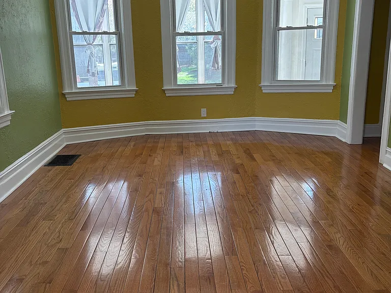 295 Pine St — Photo 5