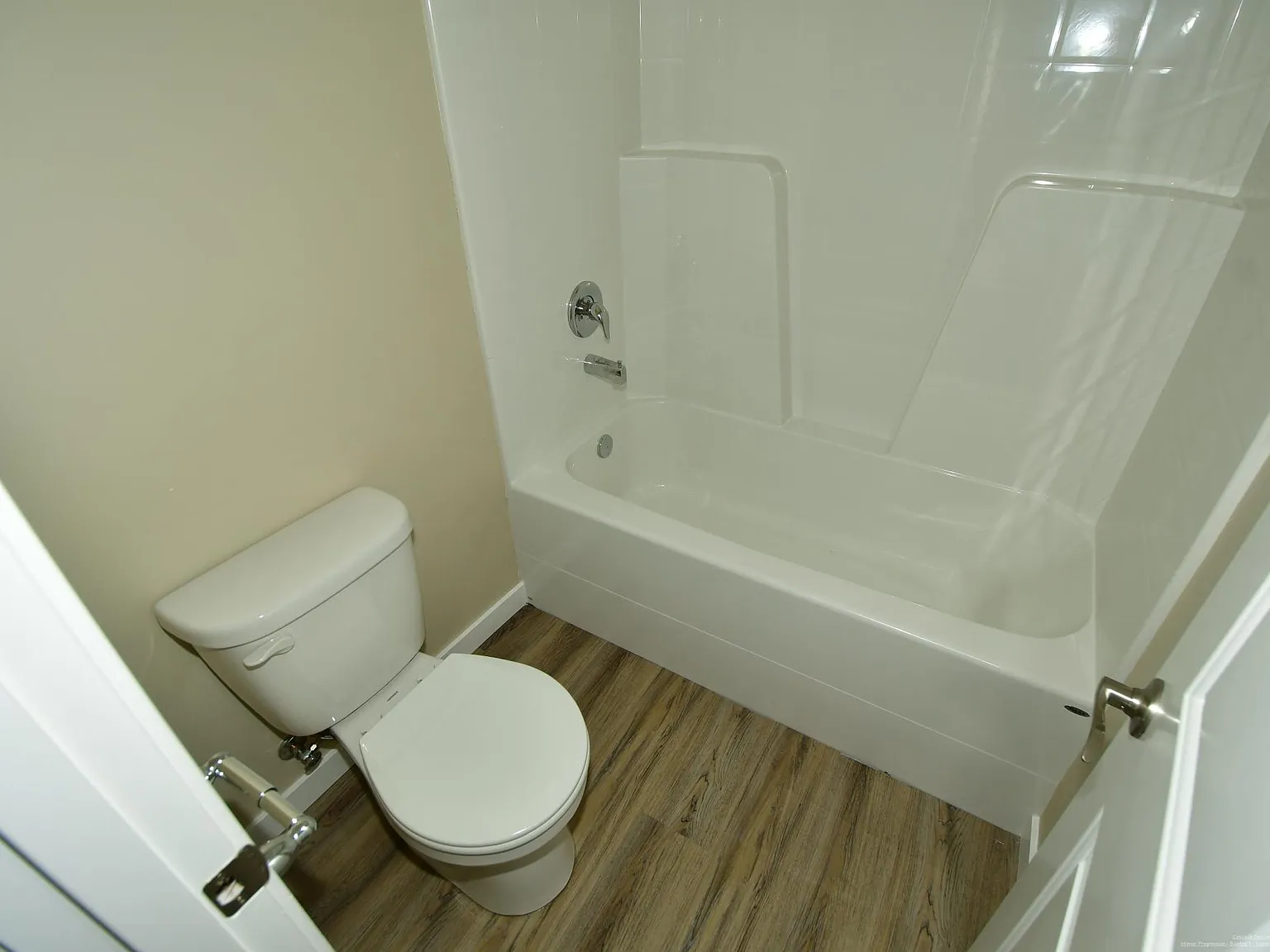 3 bed, 2.5 bath, 1675 sqft, $2,999 — Photo 3
