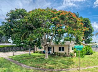 1510 CREST Drive, Lake Worth, FL 33461