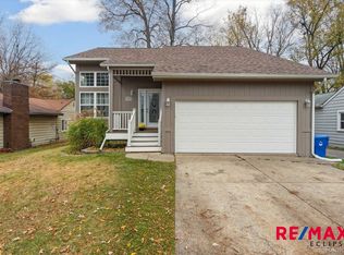 4834 Fenmore Ave, Waterford, MI 48328