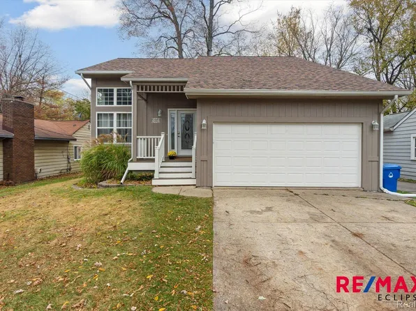 4834 Fenmore Ave, Waterford, MI 48328